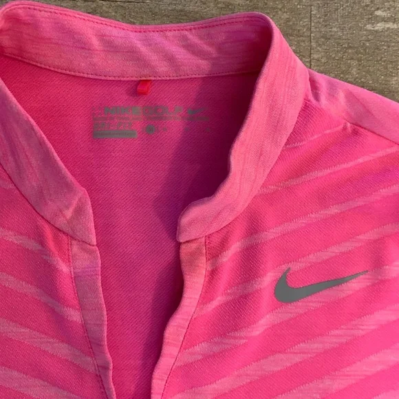 Womens Pink Nike Golf Shirt Size Medium - Picture 2 of 4